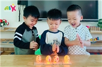 🥚 Các bạn nhỏ tự chế tạo