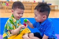Mỹ Thuật: Nặn quả cà chua - Lớp Einstein