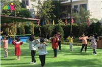 Rèn thói quen thể dục sáng cho trẻ