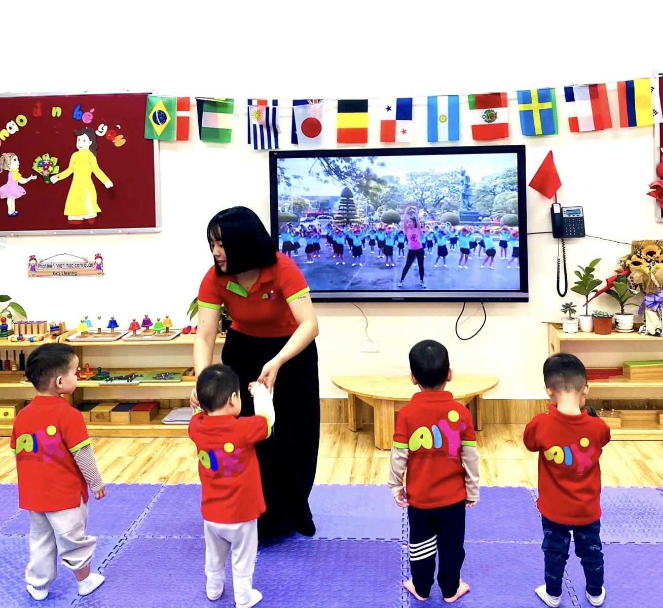 HÀNH TRÌNH ĐI HỌC CỦA BẠN NHỎ NGÀY THỨ 2 TẠI ASEAN SCHOOL KHỐI 0-3 TUỔI